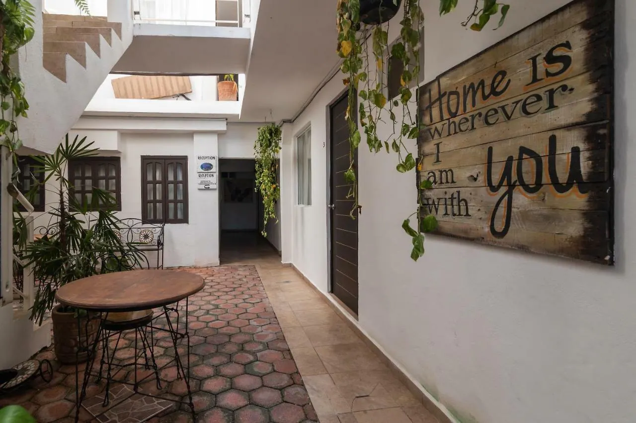 Контакты Casa Isza